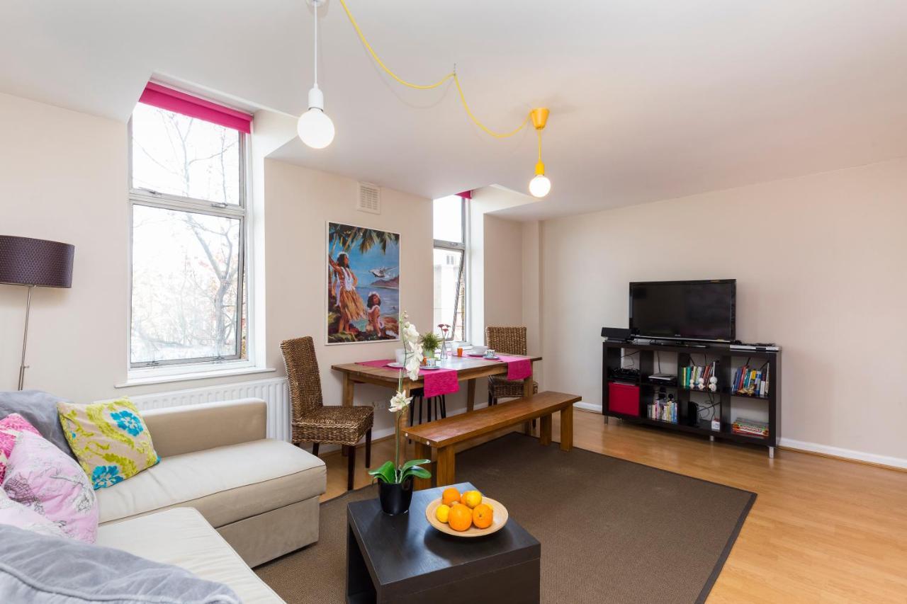 Modernised 1 And 2 Bedrooms Option Terrace And Balcony High Street Appartement Londres
